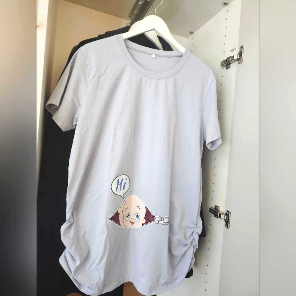 Maternity Baby Peeking T Shirt Funny Pregnancy Tee baby blue